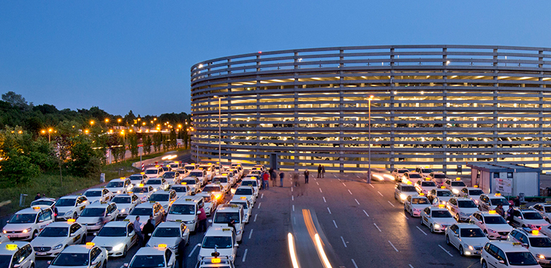 HamburgAirport Parkhaus P1